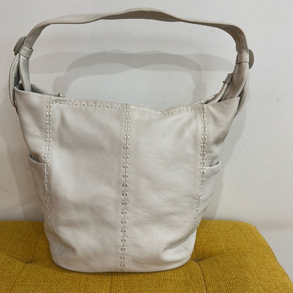 FRANCESCO BIASIA made in Italy 100% leather cream shoulder bag gently used🍀🍀